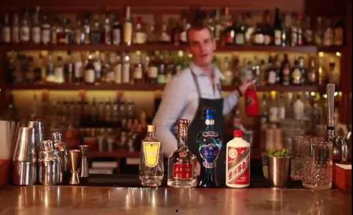 国产白酒调酒教学视频,跟随教学视频解锁国产佳酿新喝法